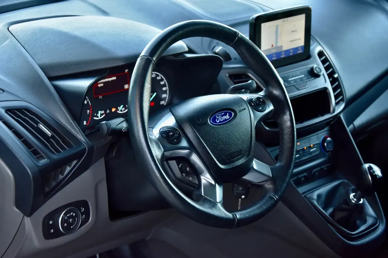 Ford Transit Connect - 8
