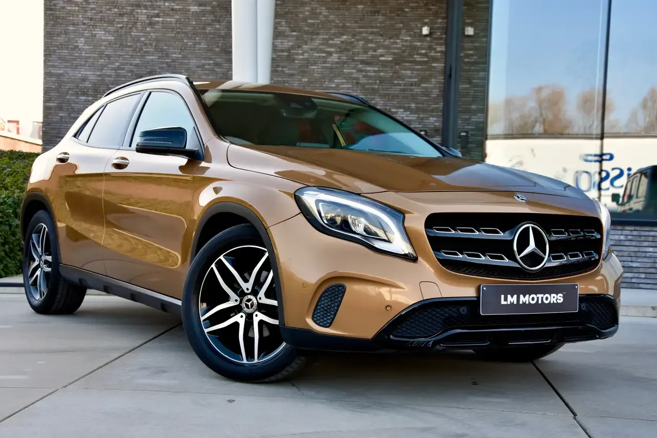 Mercedes-Benz GLA 200