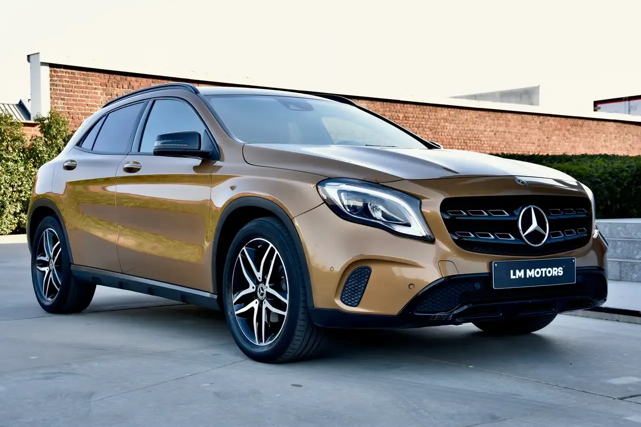 Mercedes-Benz GLA 200 - 14