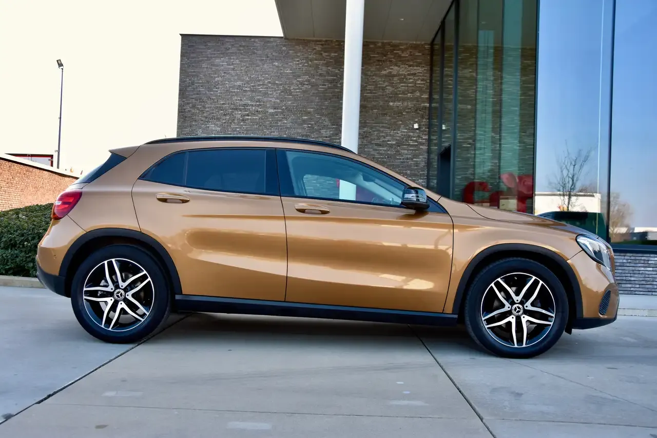 Mercedes-Benz GLA 200 - 15