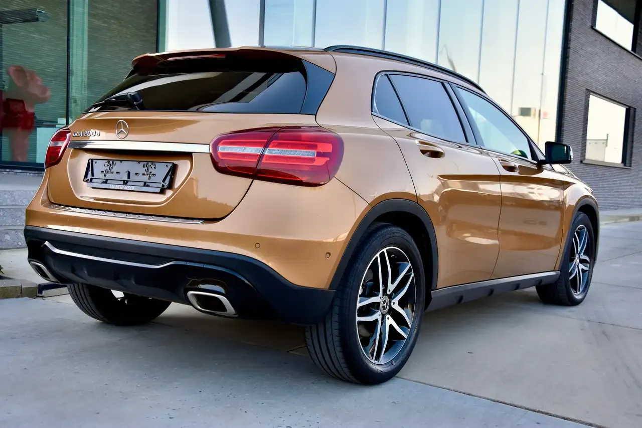 Mercedes-Benz GLA 200 - 16