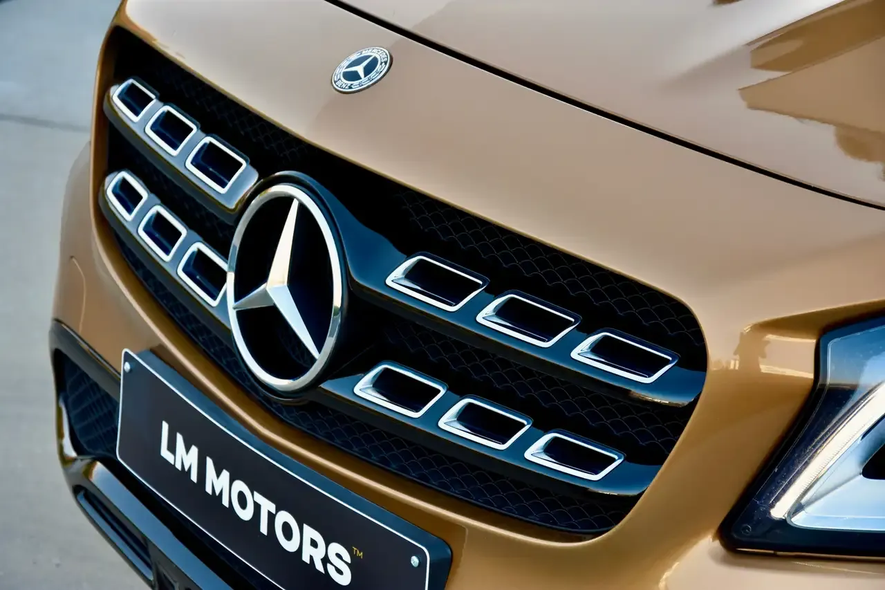 Mercedes-Benz GLA 200 - 19