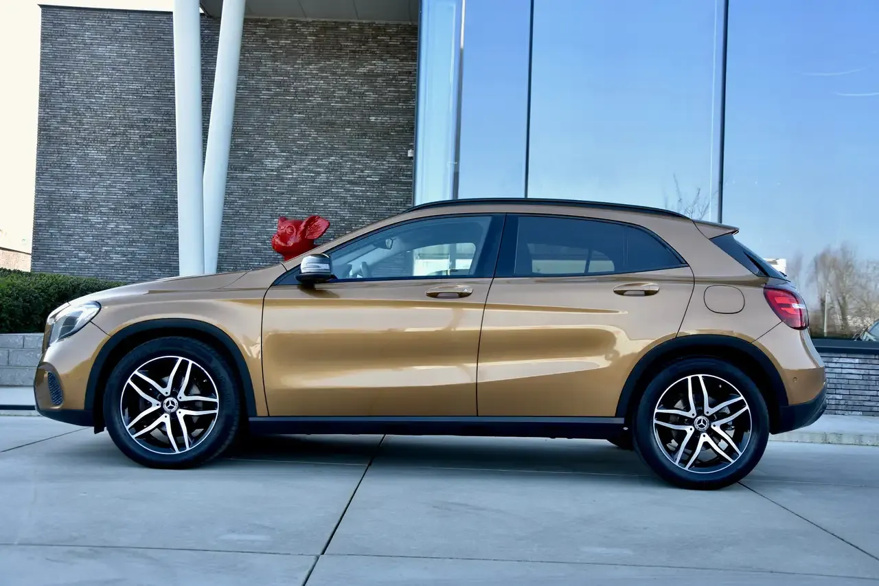 Mercedes-Benz GLA 200 - 24