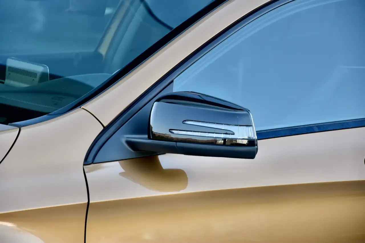 Mercedes-Benz GLA 200 - 25