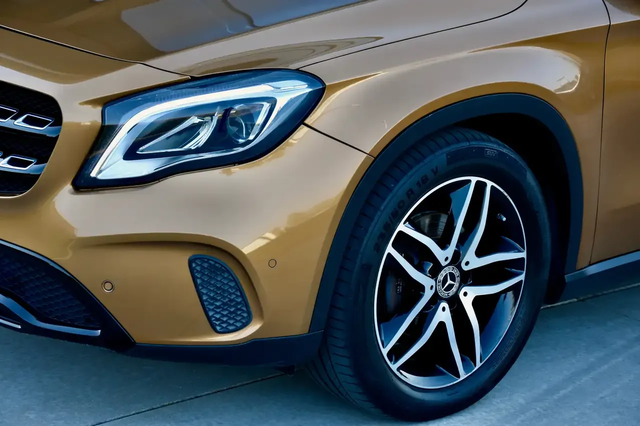 Mercedes-Benz GLA 200 - 26
