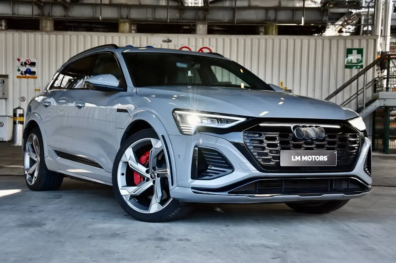 Audi SQ8 e-tron - 1