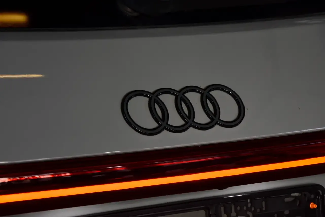 Audi SQ8 e-tron - 16