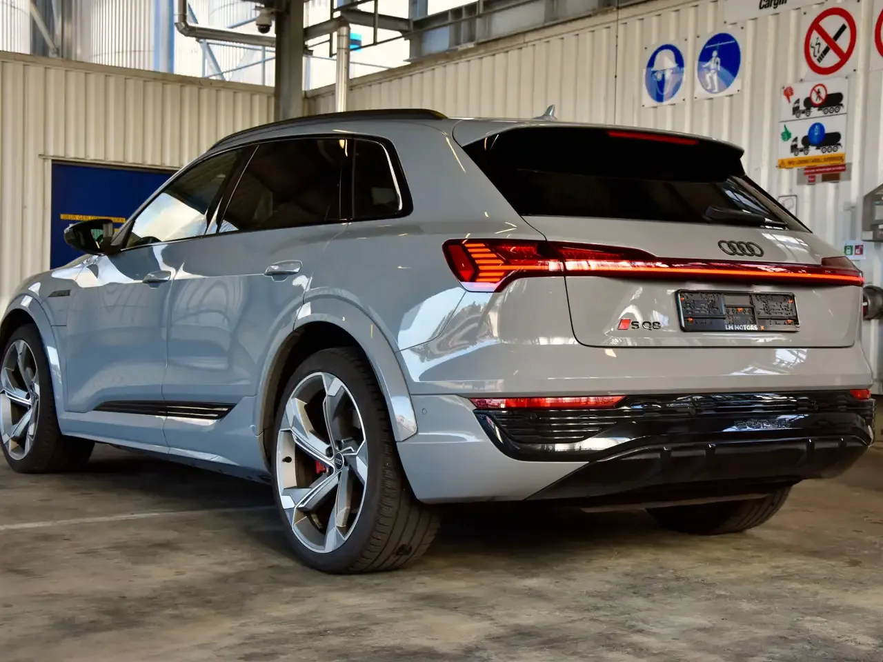 Audi SQ8 e-tron - 18