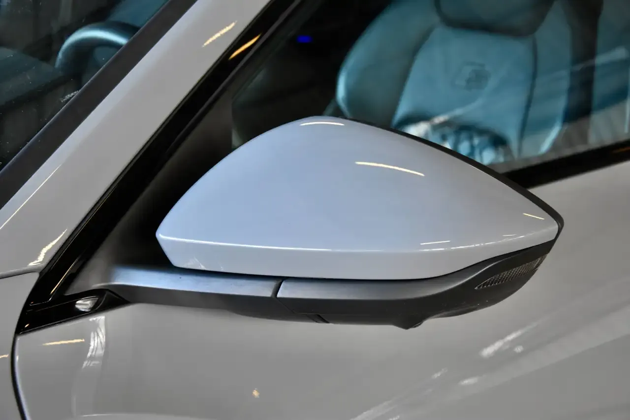 Audi SQ8 e-tron - 28