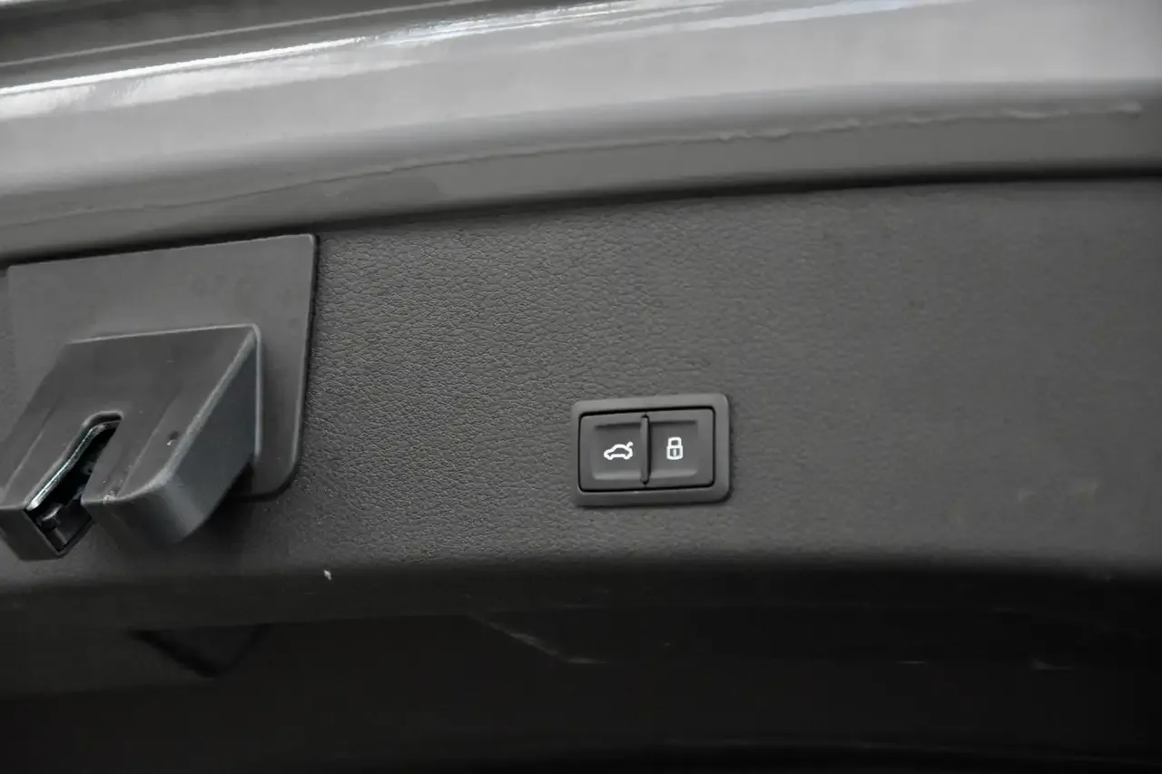 Audi SQ8 e-tron - 10