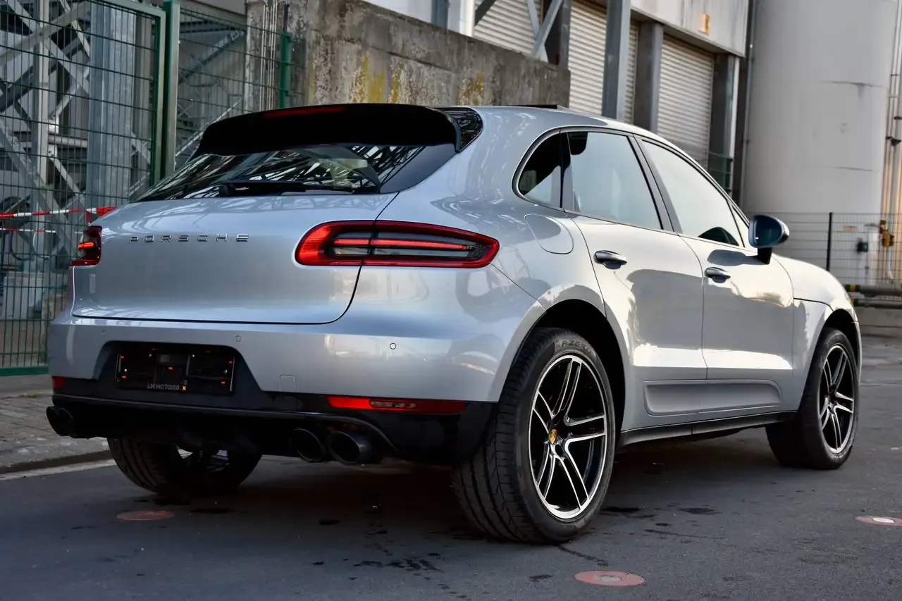 Porsche Macan - 11