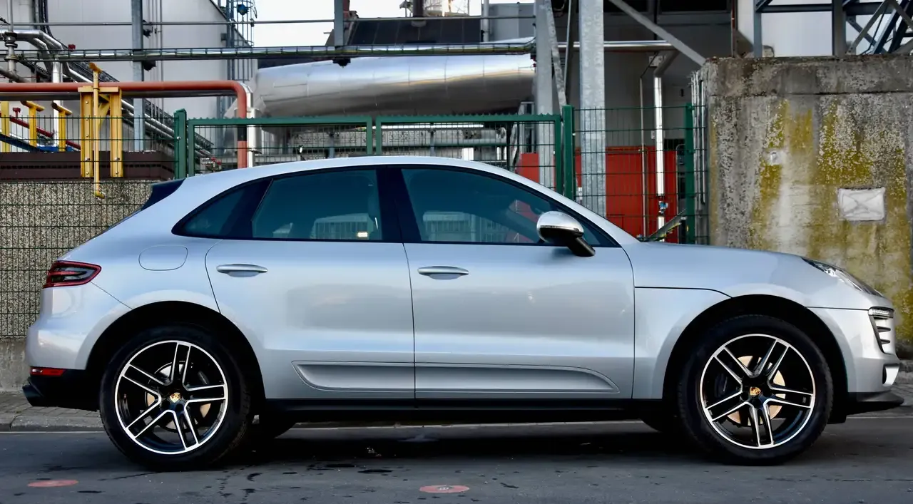 Porsche Macan - 12