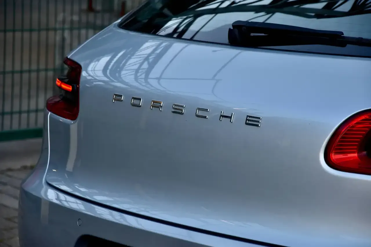 Porsche Macan - 10