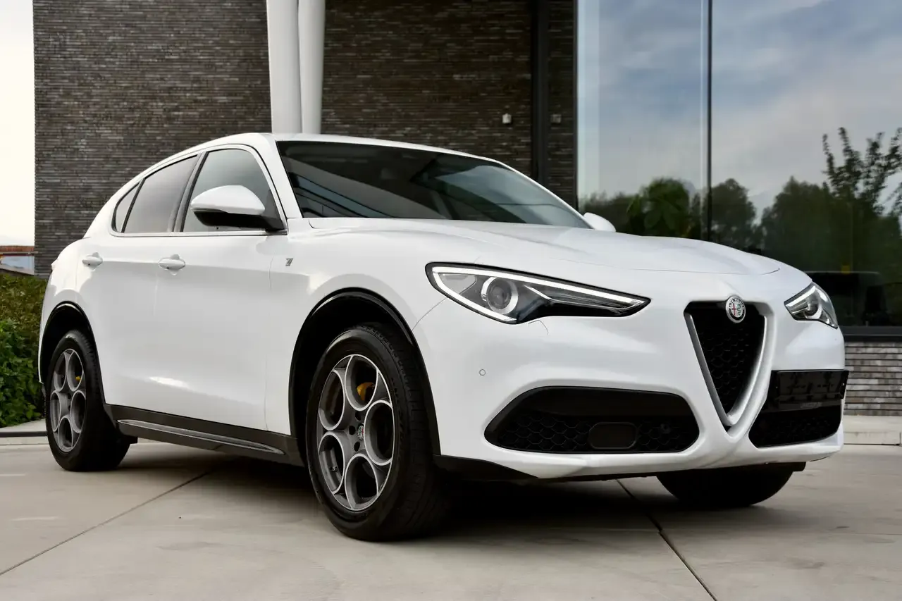Alfa Romeo Stelvio - 25