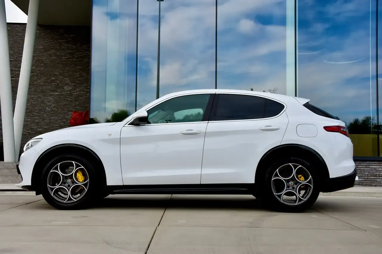 Alfa Romeo Stelvio - 34
