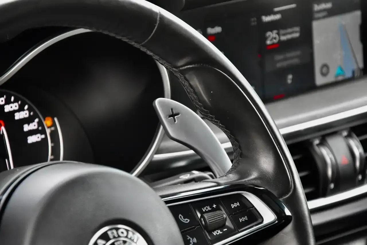 Alfa Romeo Stelvio - 10