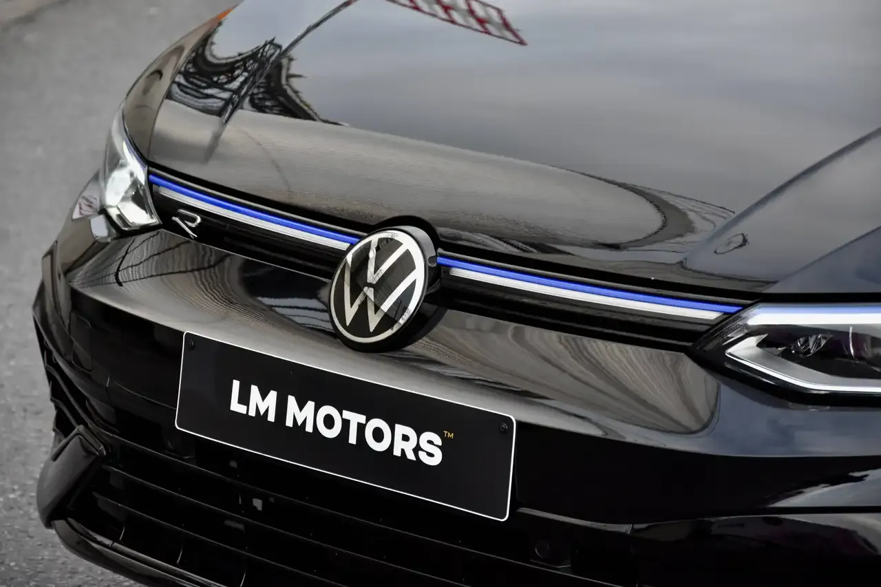 Volkswagen Golf R - 18