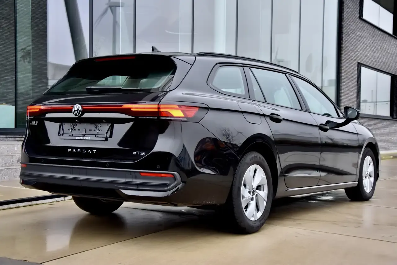Volkswagen Passat Variant - 14