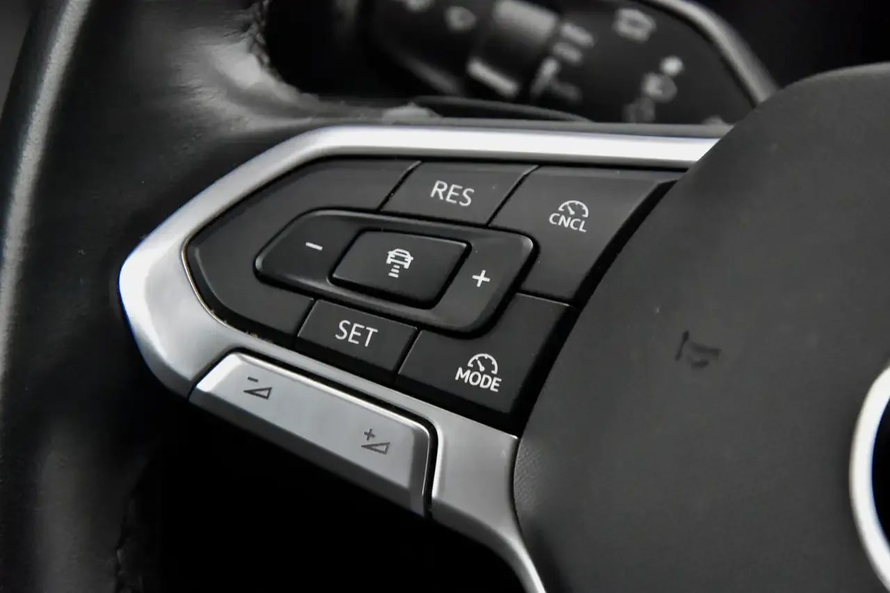 Volkswagen Passat Variant - 4