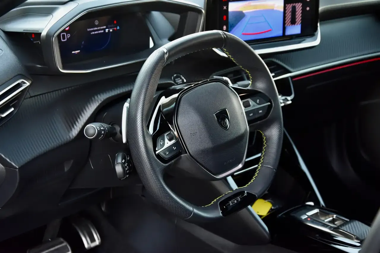Peugeot 2008 - 7