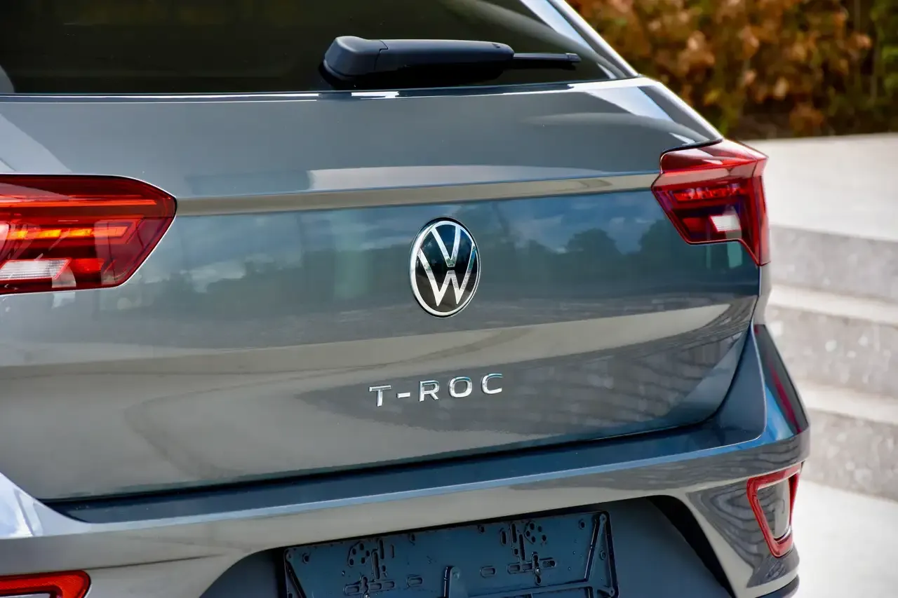 Volkswagen T-Roc - 21