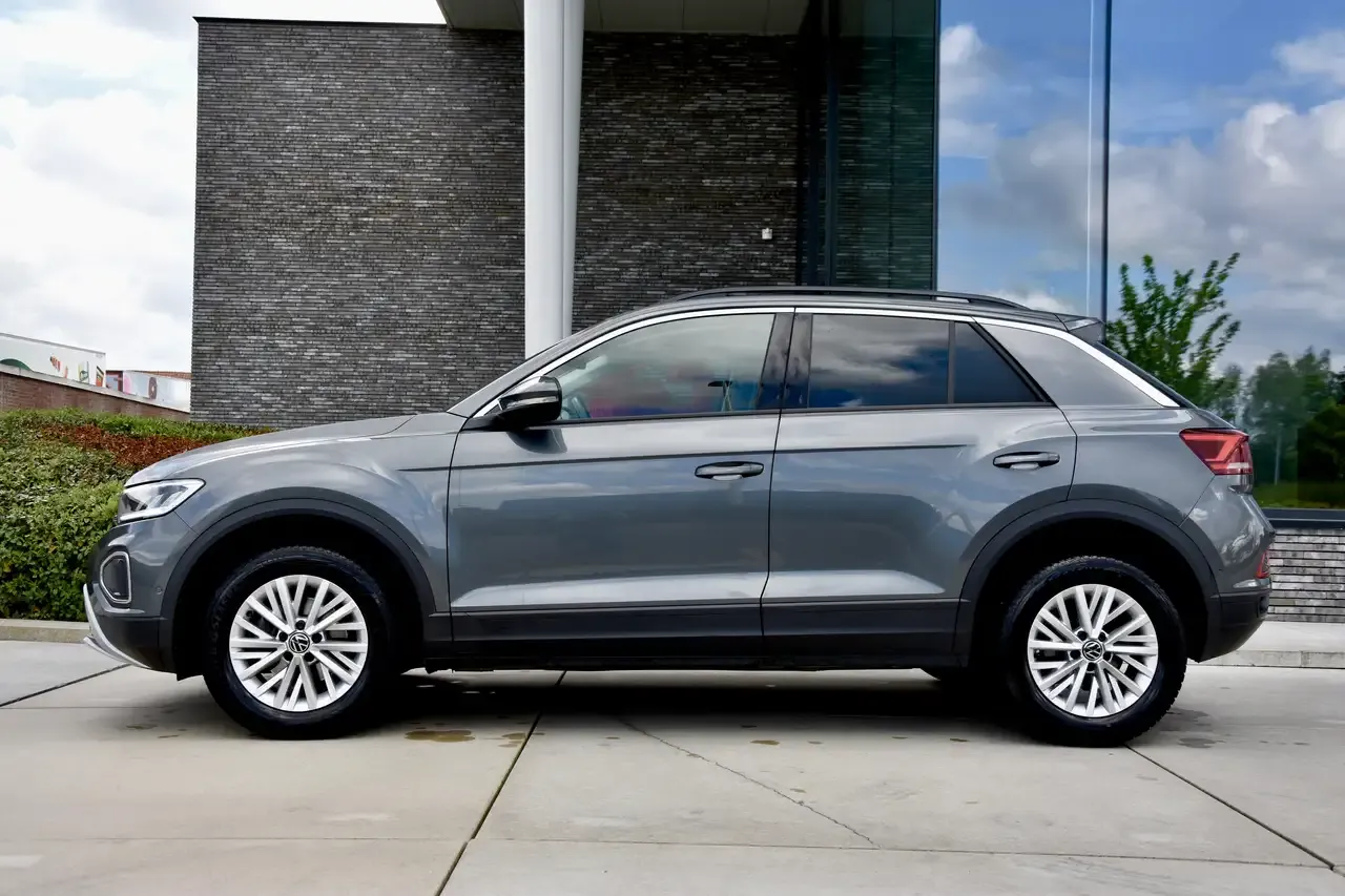 Volkswagen T-Roc - 23