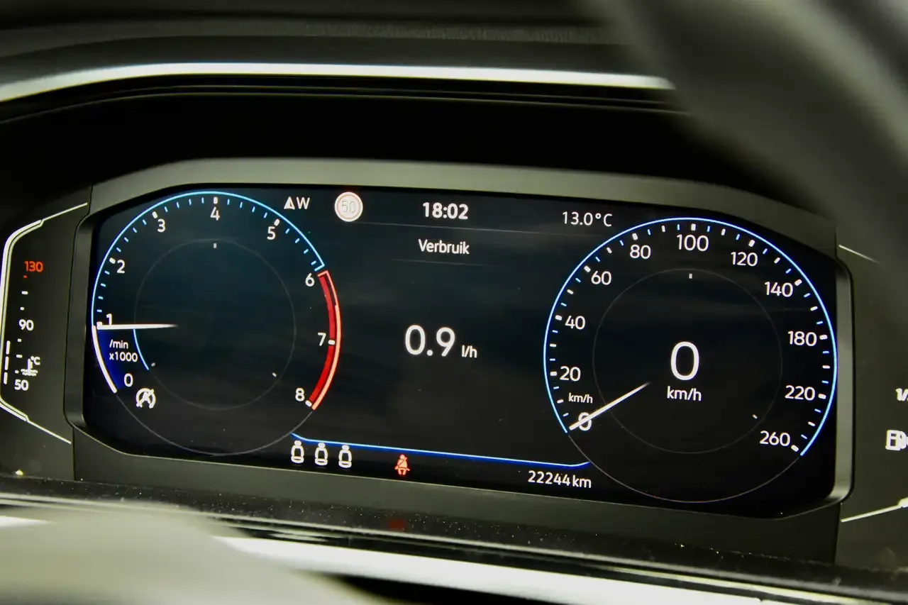 Volkswagen T-Roc - 5