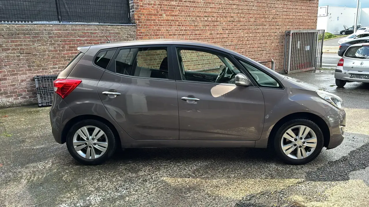 Hyundai iX20 - 5