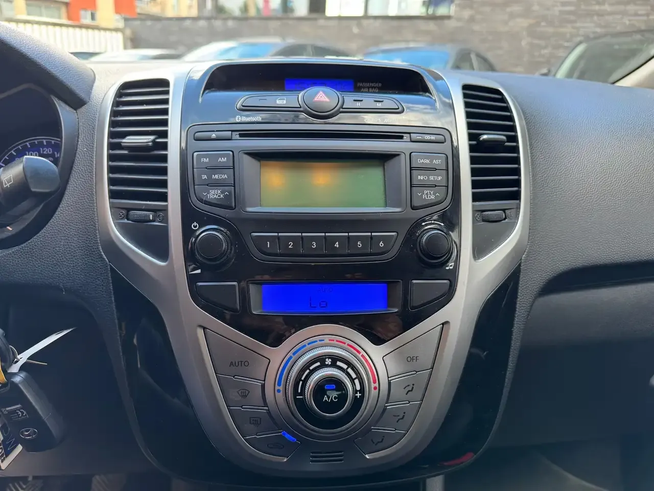 Hyundai iX20 - 10
