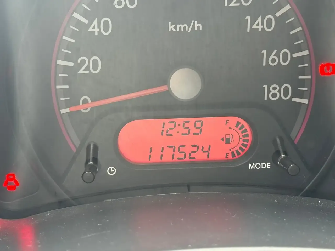 Nissan Pixo - 12