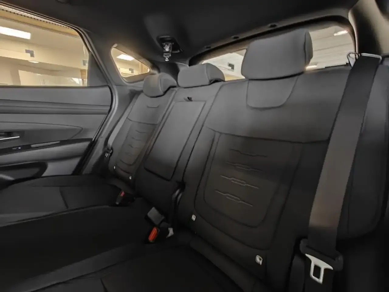 Hyundai TUCSON - 13