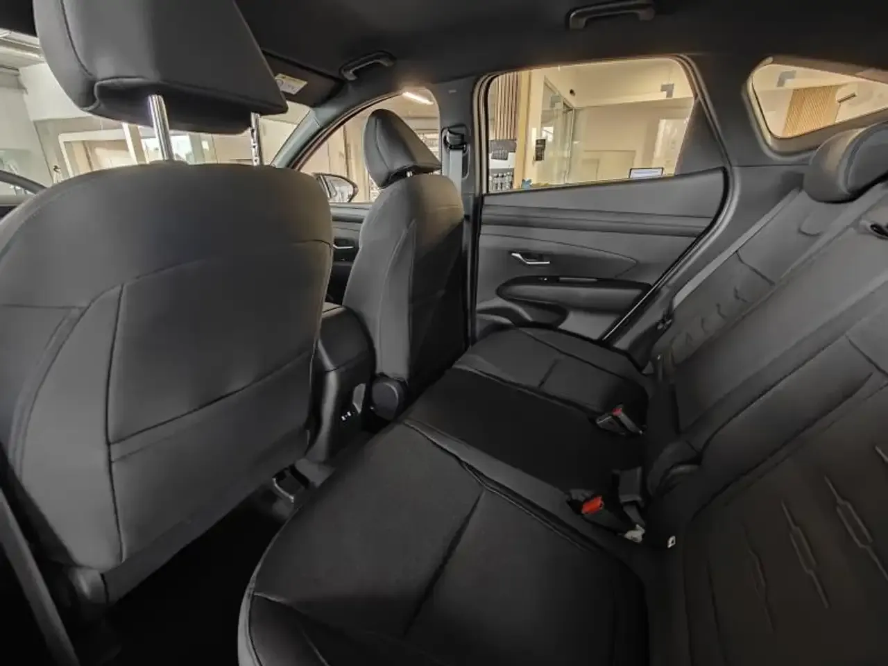 Hyundai TUCSON - 26