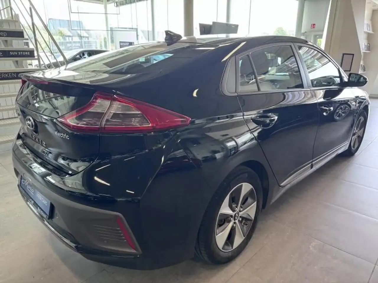 Hyundai IONIQ - 2