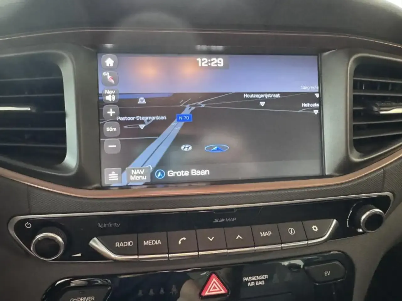 Hyundai IONIQ - 7