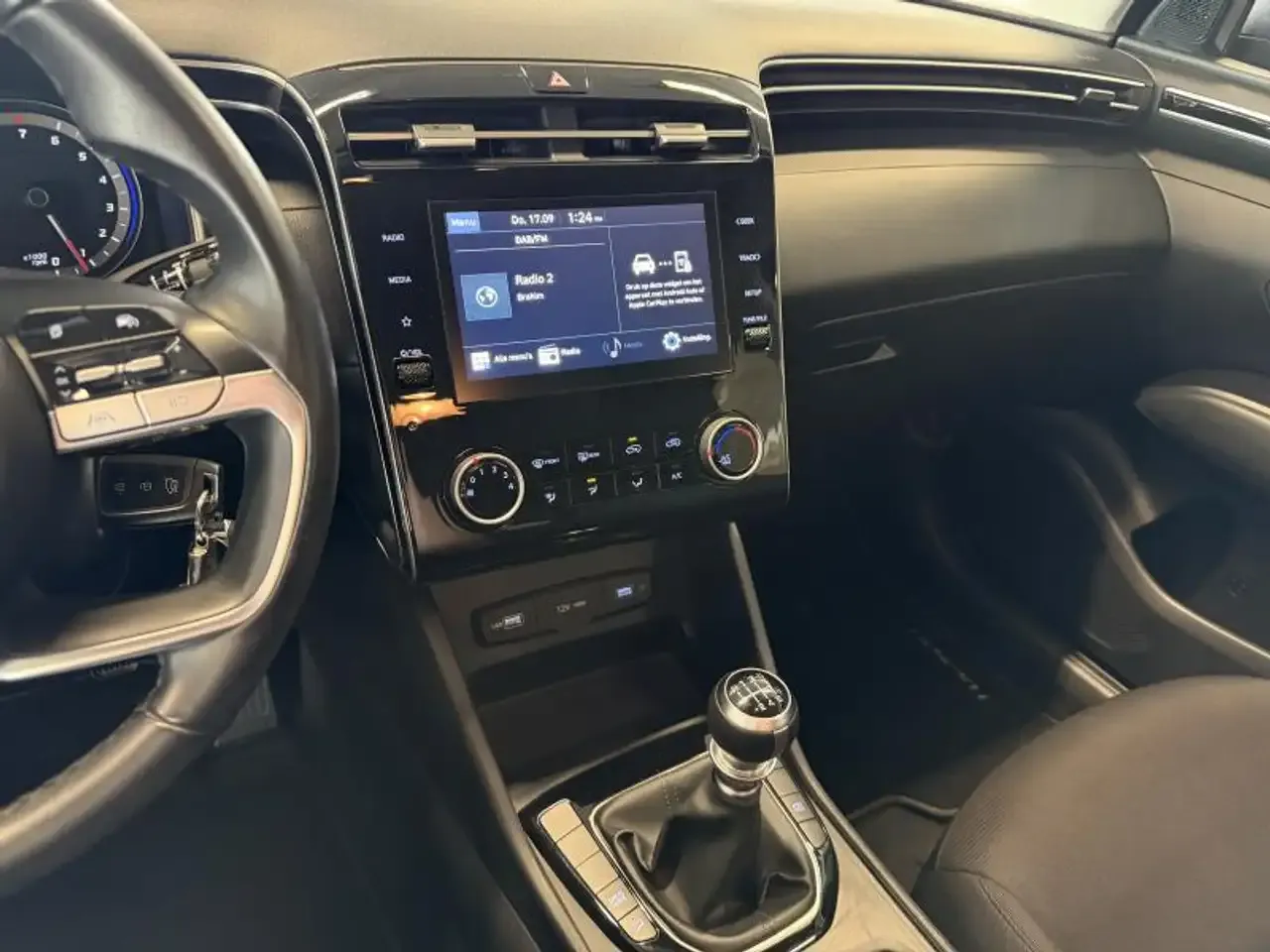 Hyundai TUCSON - 12