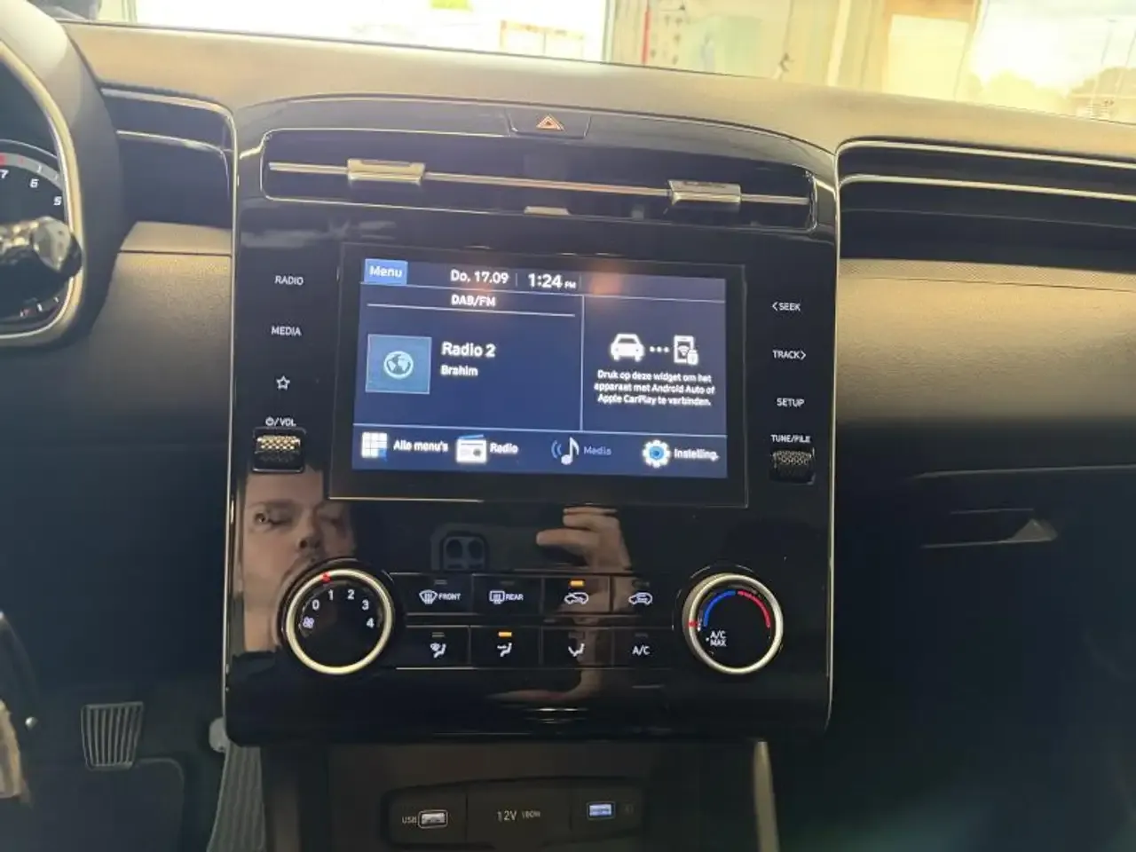 Hyundai TUCSON - 16