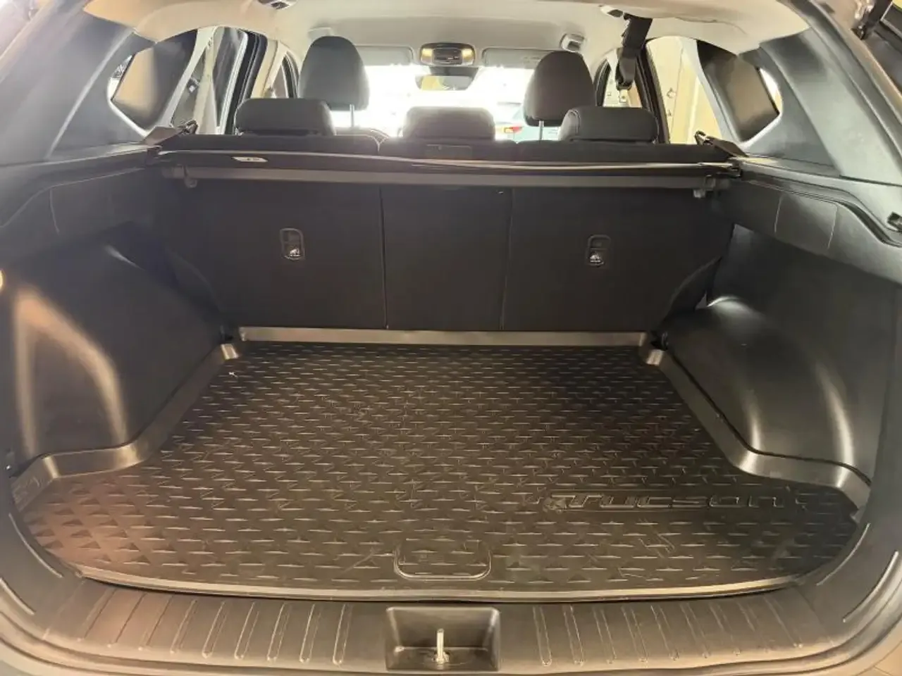 Hyundai TUCSON - 24
