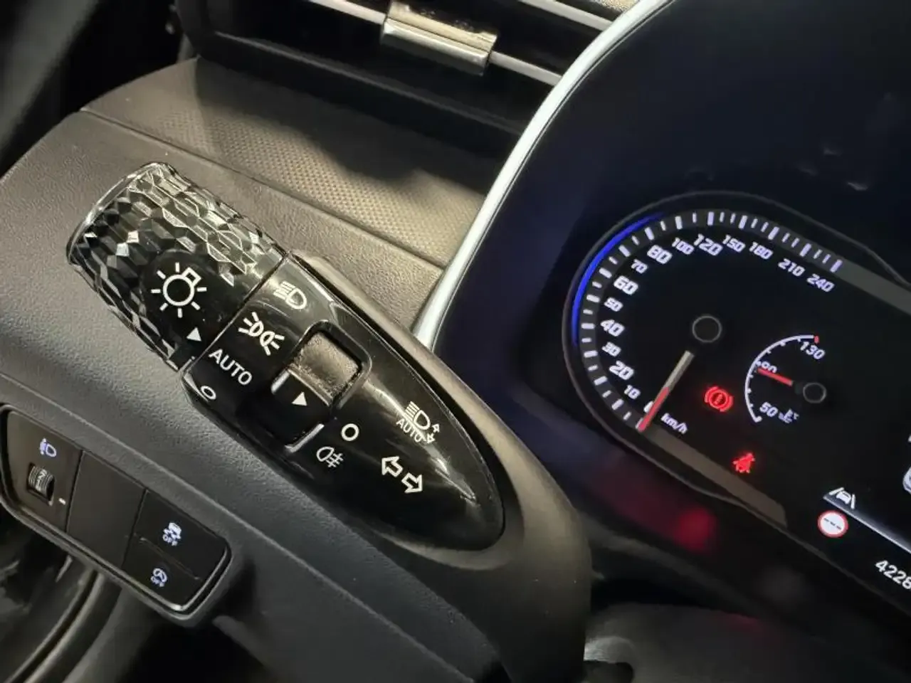 Hyundai TUCSON - 30