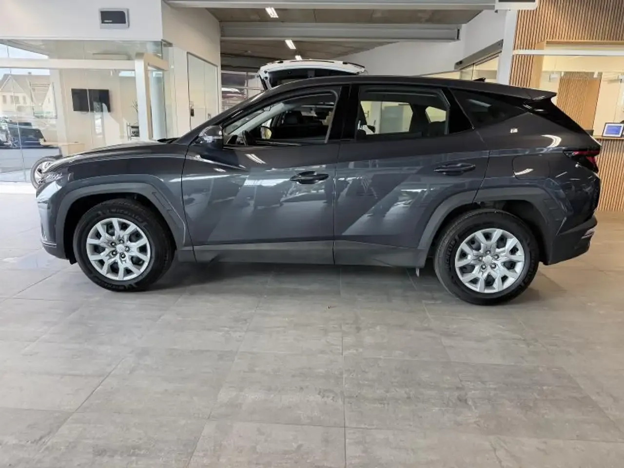 Hyundai TUCSON - 8