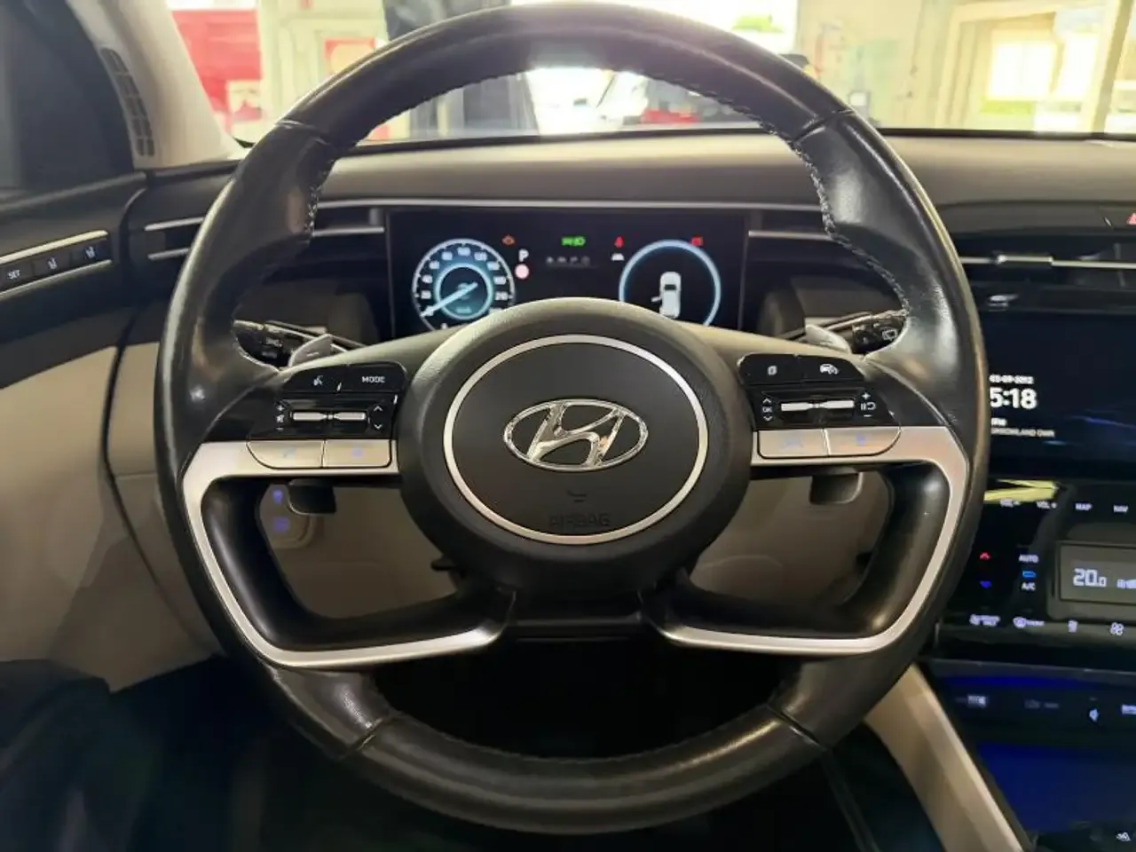 Hyundai TUCSON - 22