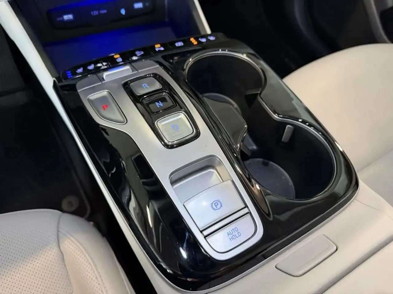 Hyundai TUCSON - 25