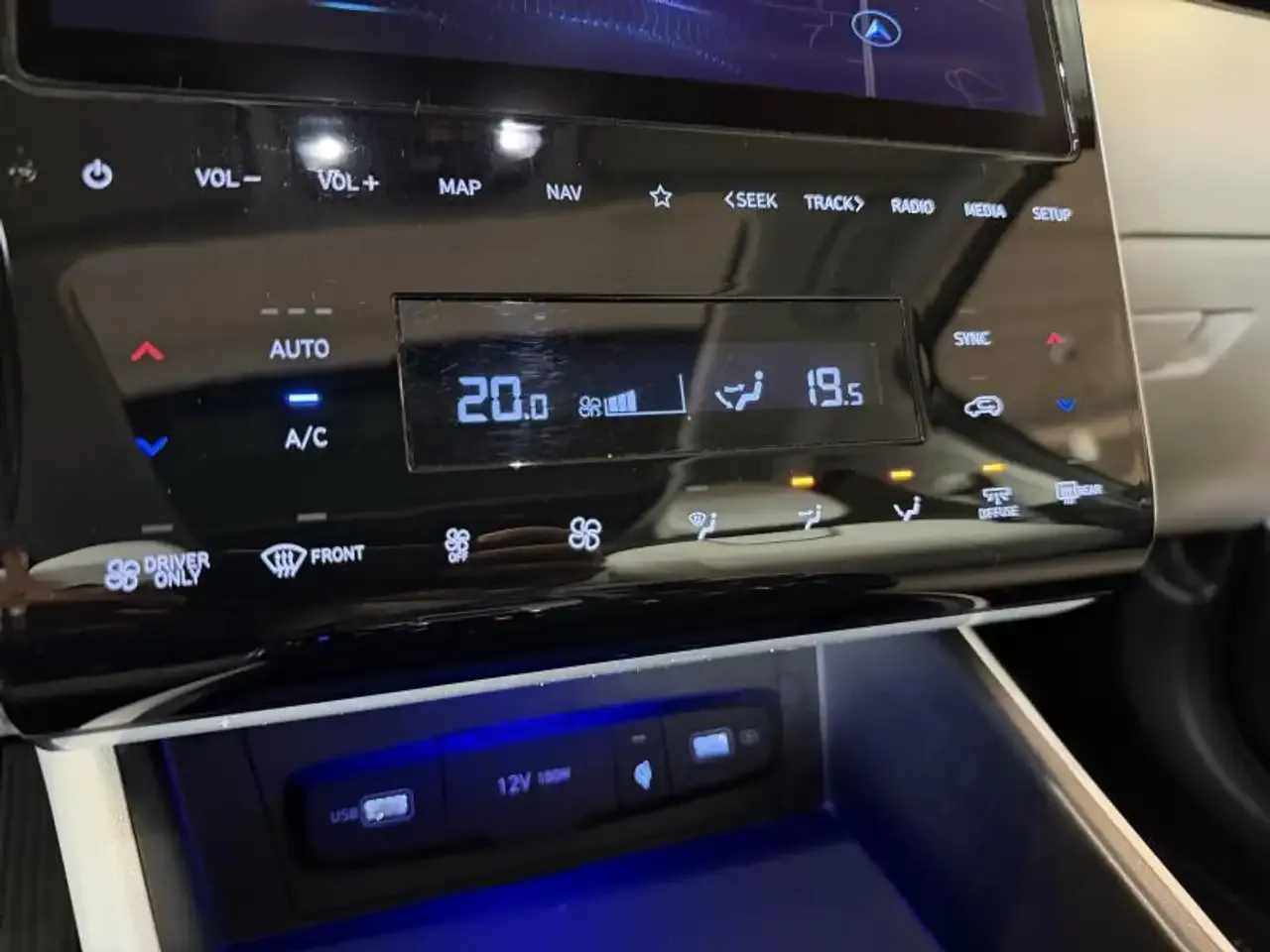 Hyundai TUCSON - 26