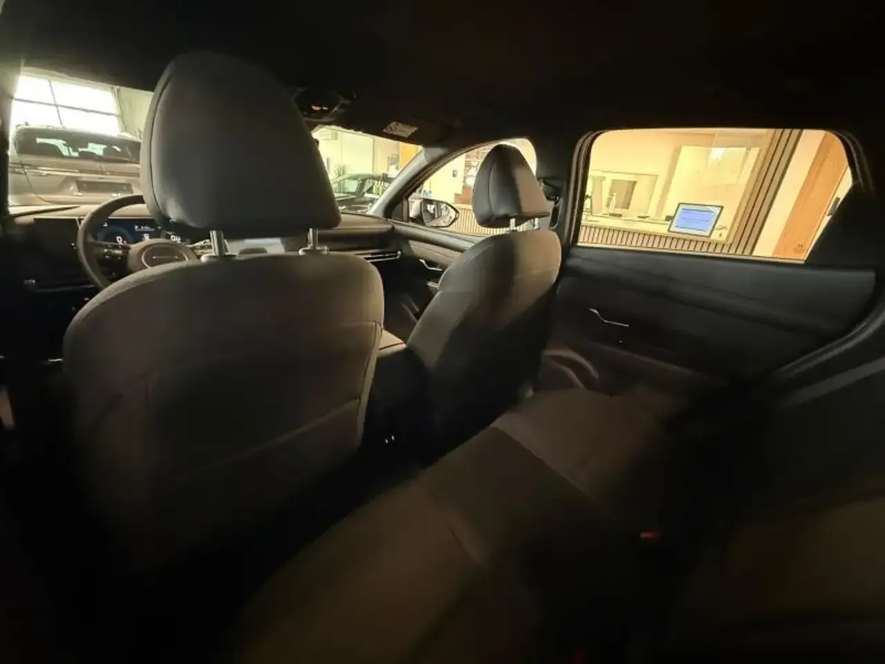 Hyundai TUCSON - 13