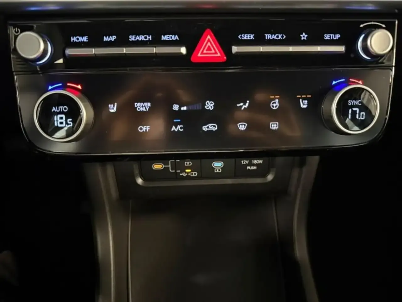 Hyundai TUCSON - 22