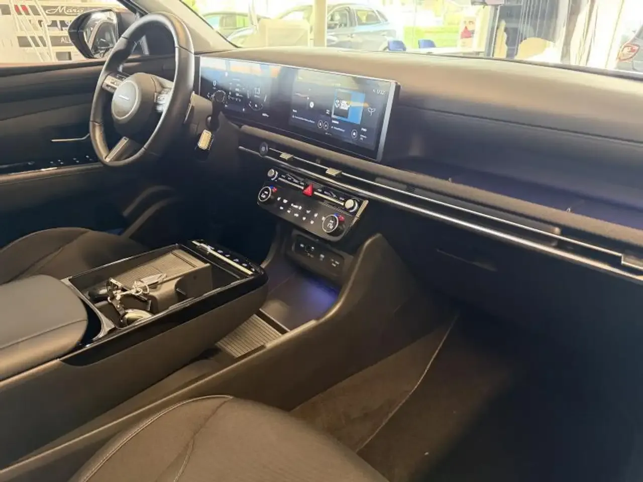 Hyundai TUCSON - 18