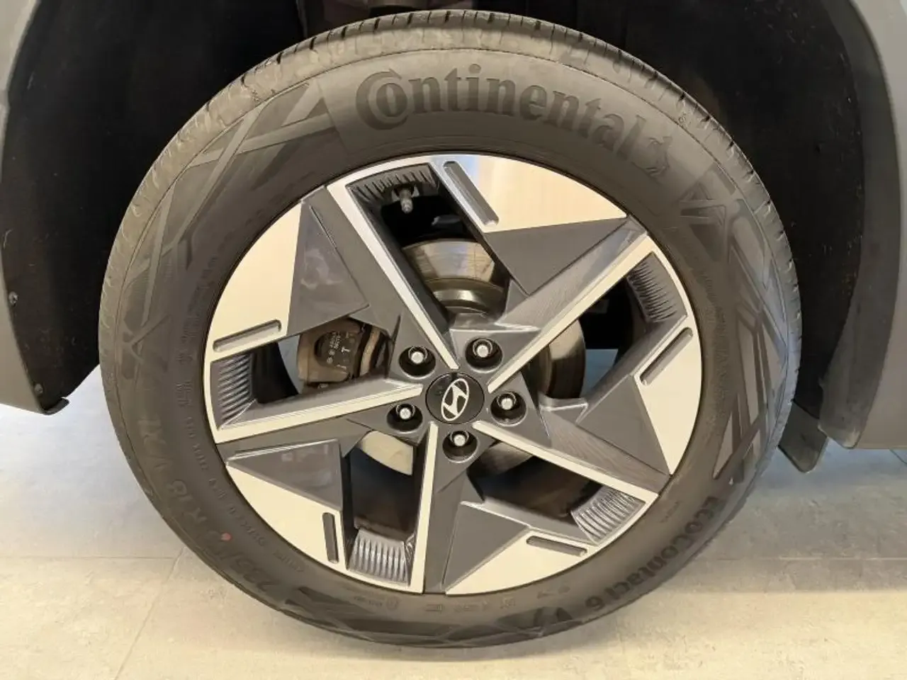 Hyundai TUCSON - 8