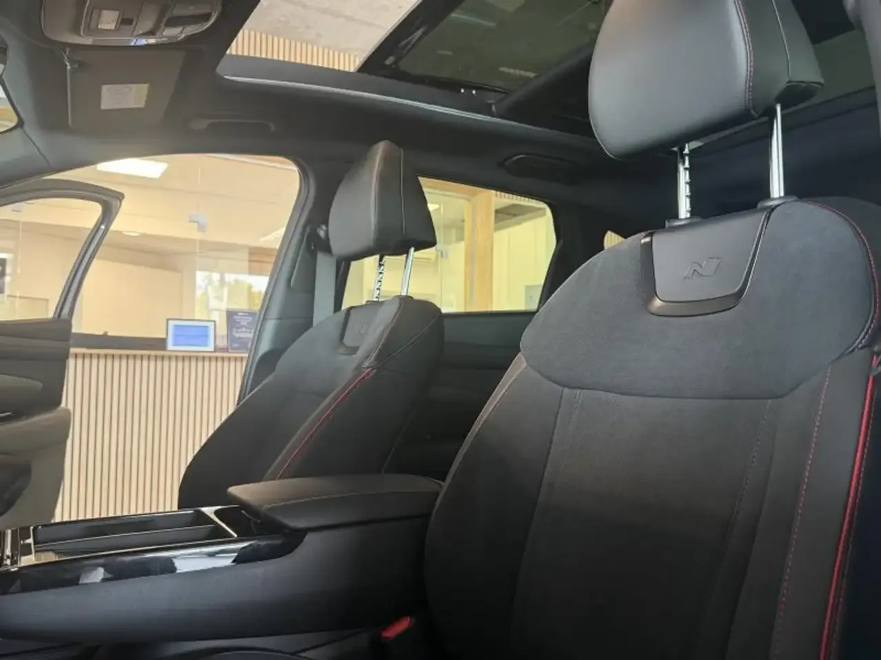 Hyundai TUCSON - 13