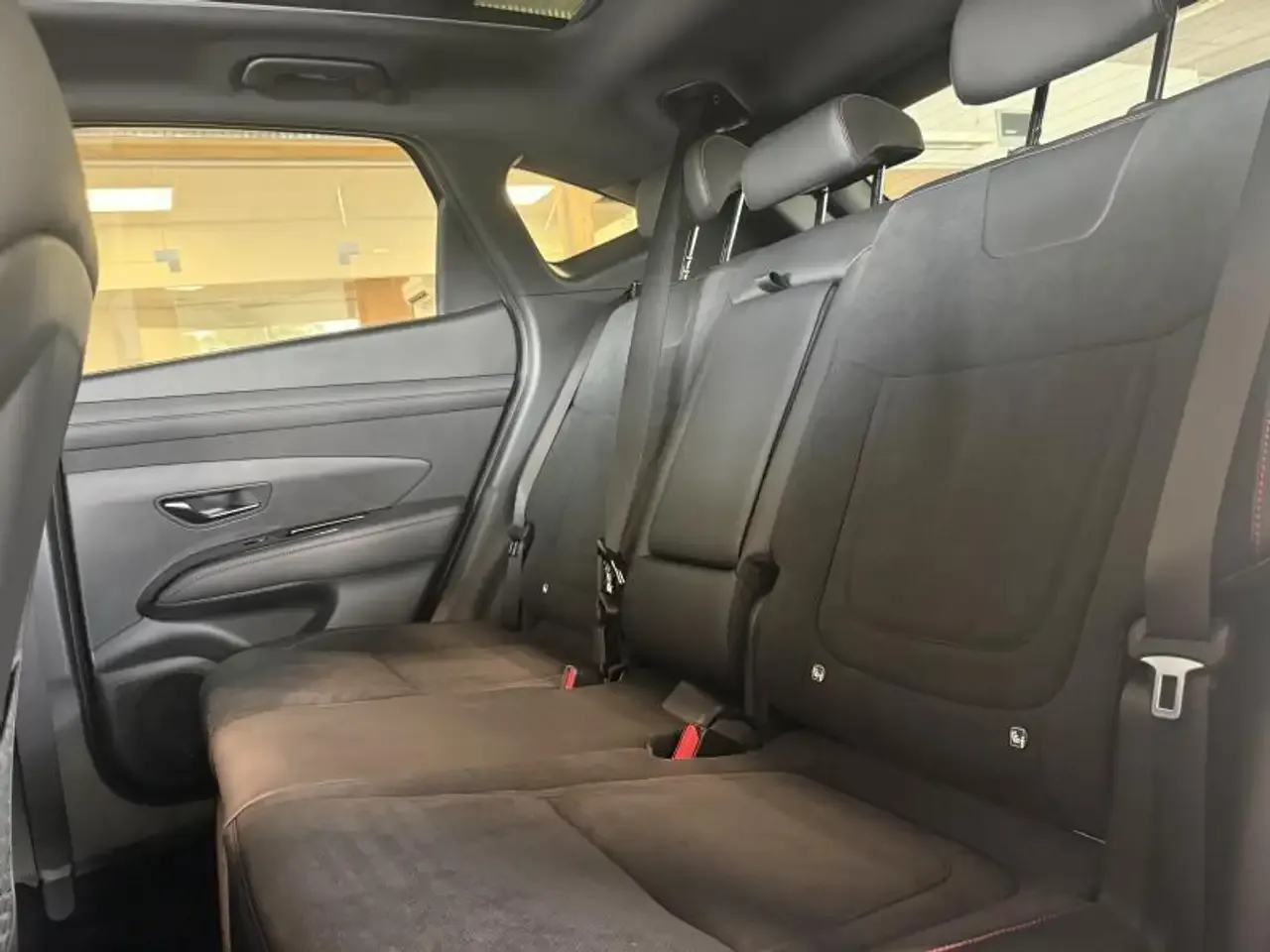 Hyundai TUCSON - 16