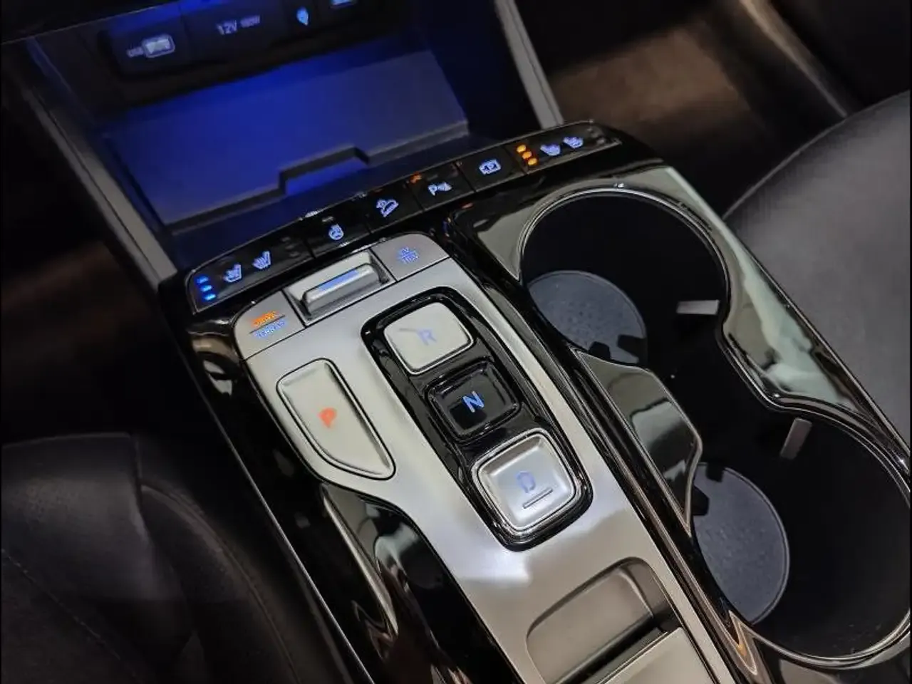 Hyundai TUCSON - 16