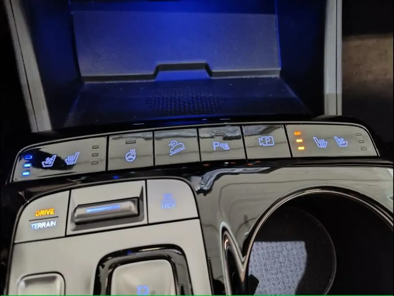 Hyundai TUCSON - 22